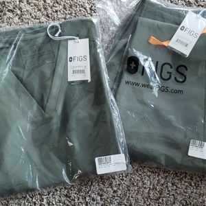 Moss Figs Scrubs Set BRAND NEW
